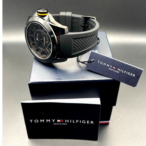 Tommy Hilfiger Windsurf 1792137 Black Silicone Mens Quartz Sport Watch NIBWT - Picture 4 of 17